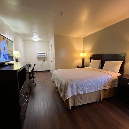 Riverside Motel Vancouver Bagian luar foto