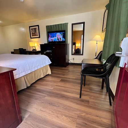 Riverside Motel Vancouver Bagian luar foto