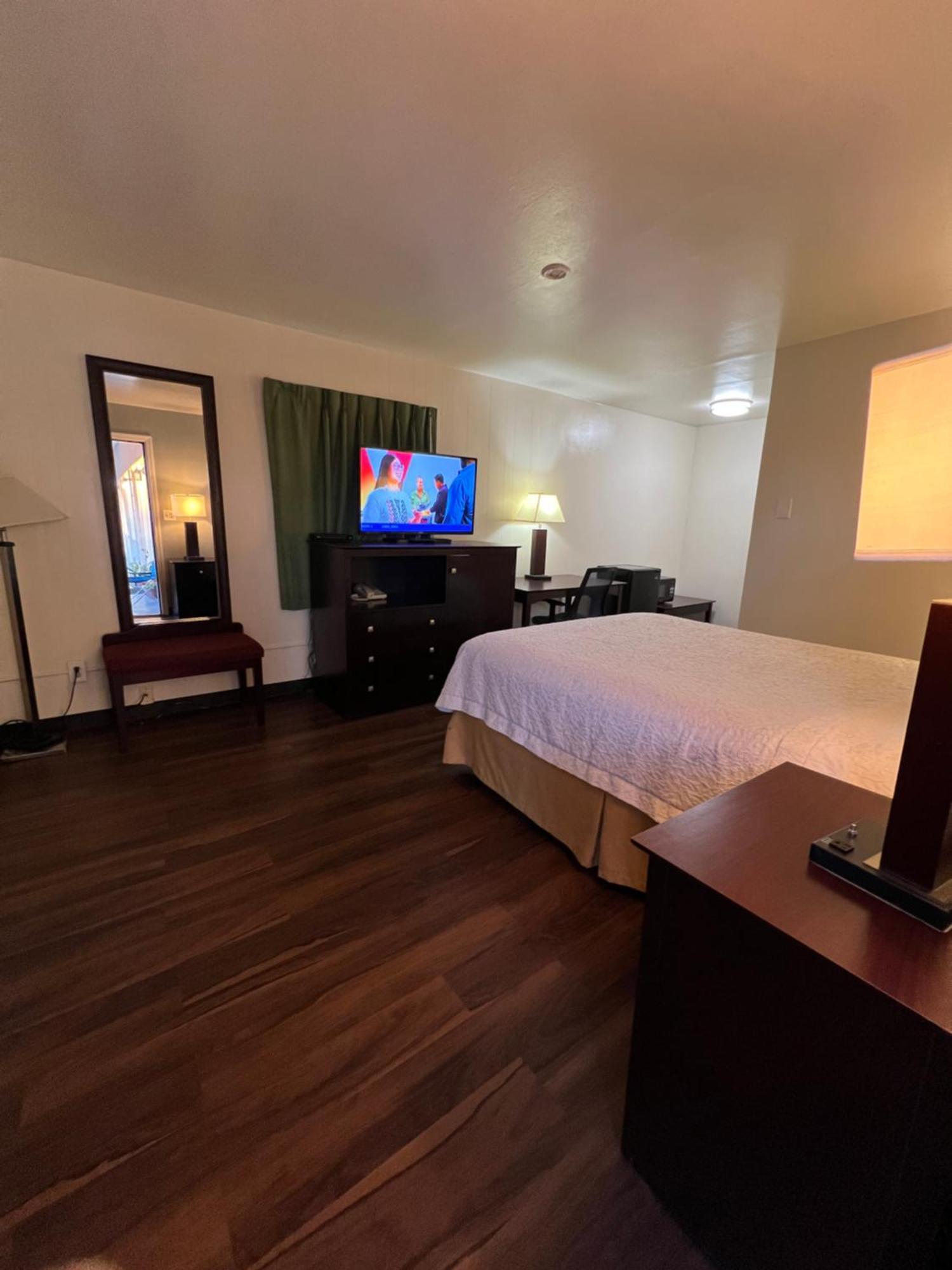Riverside Motel Vancouver Bagian luar foto