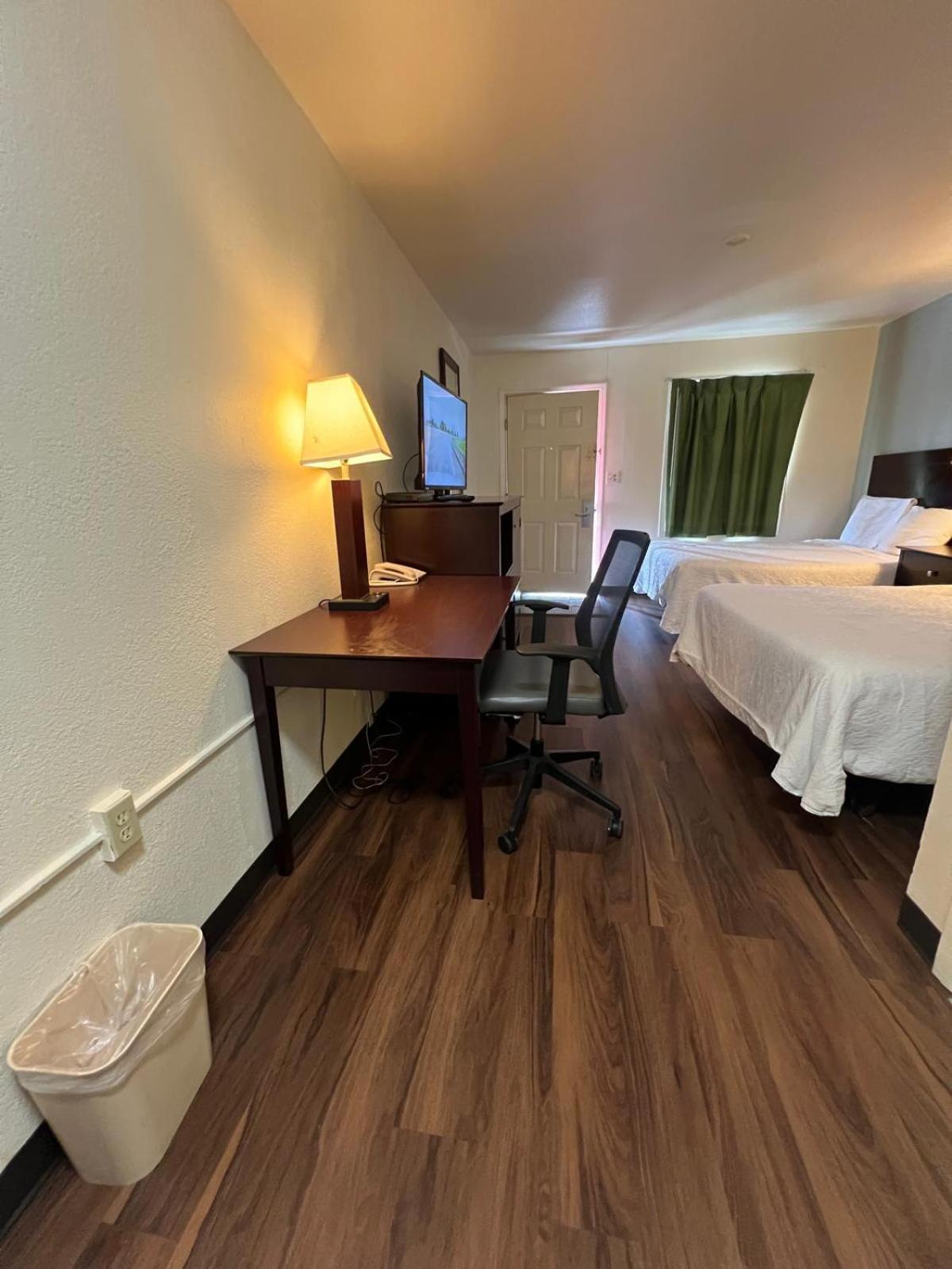 Riverside Motel Vancouver Bagian luar foto